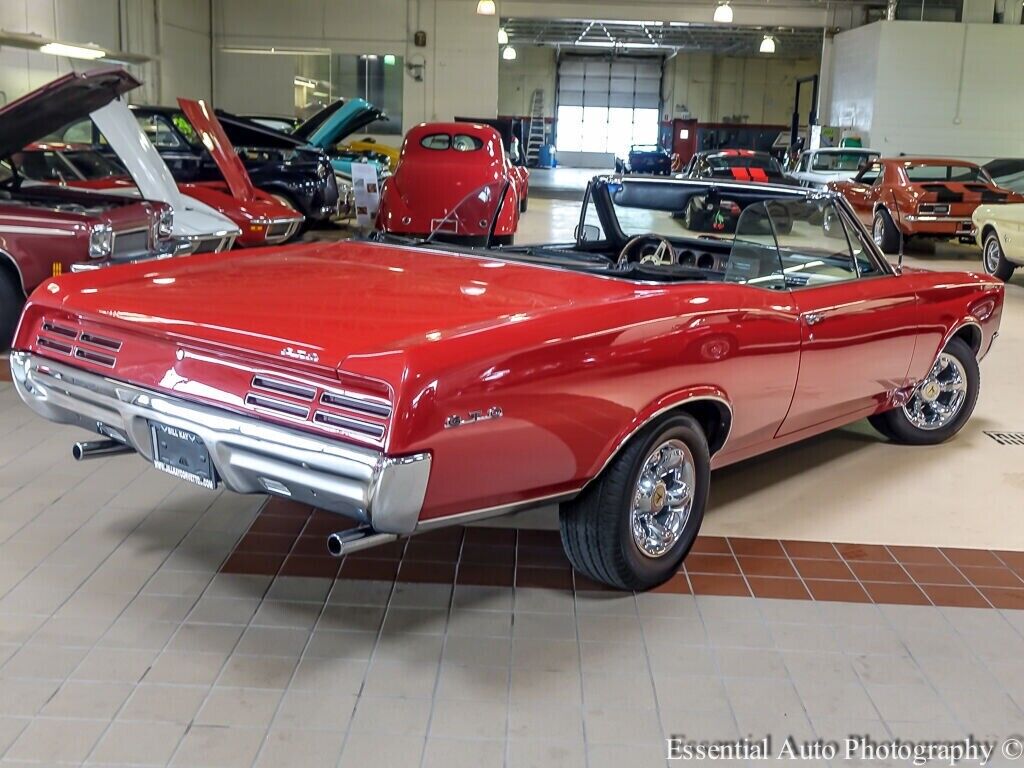 Pontiac-GTO-Cabriolet-1967-Red-Black-125970-10