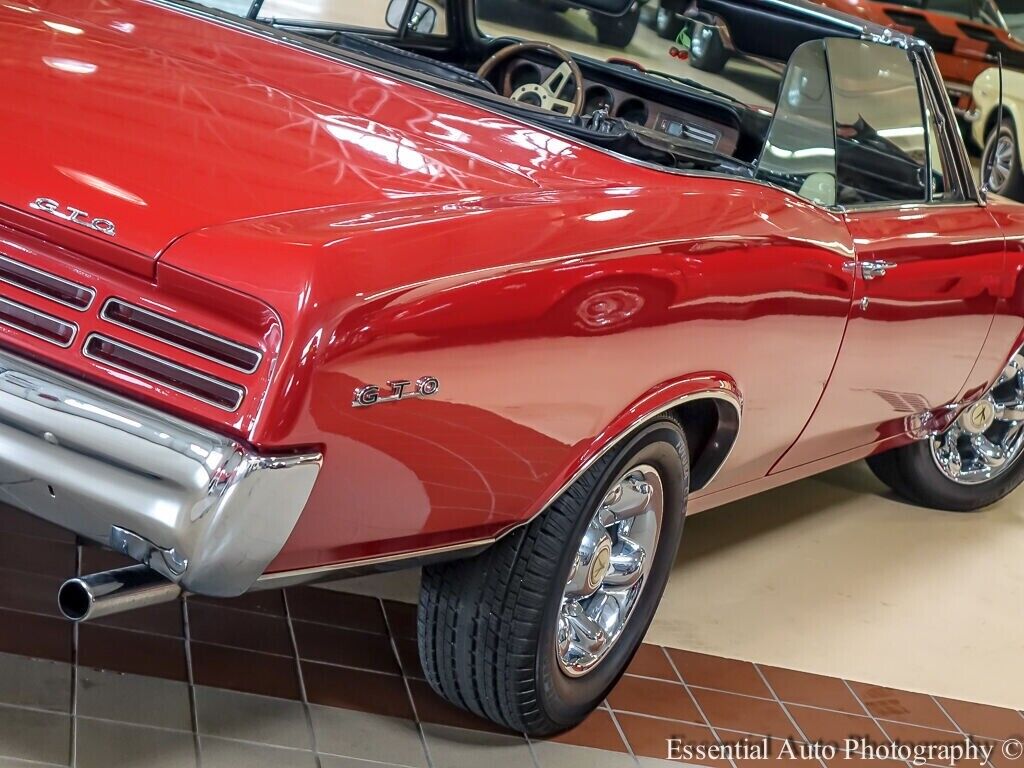 Pontiac-GTO-Cabriolet-1967-Red-Black-125970-8