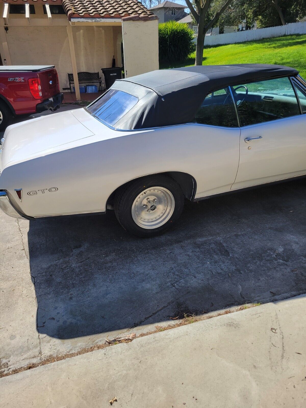 Pontiac-GTO-Cabriolet-1968-White-Black-25048-8