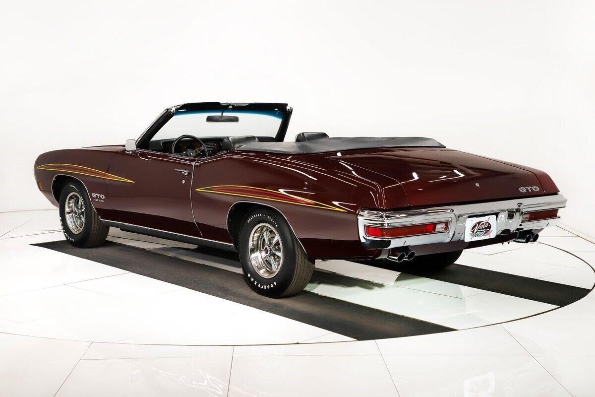 Pontiac-GTO-Cabriolet-1970-Burgundy-Black-0-5