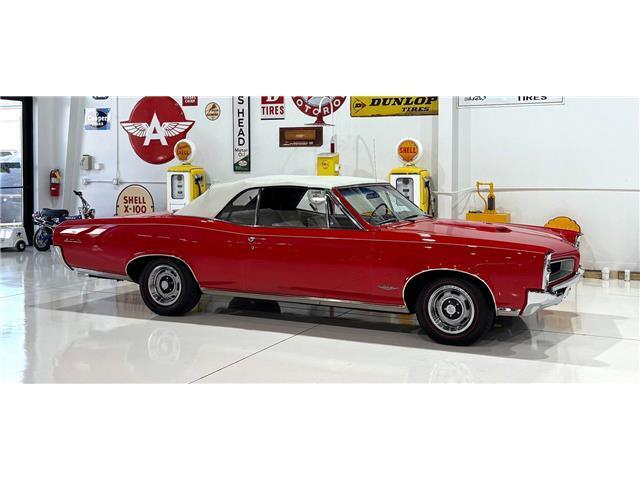 Pontiac-GTO-Convertible-1966-Red-White-17957-15