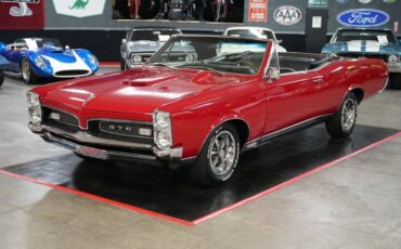 Pontiac-GTO-Convertible-Coupe-1967-Red-Black-0-1