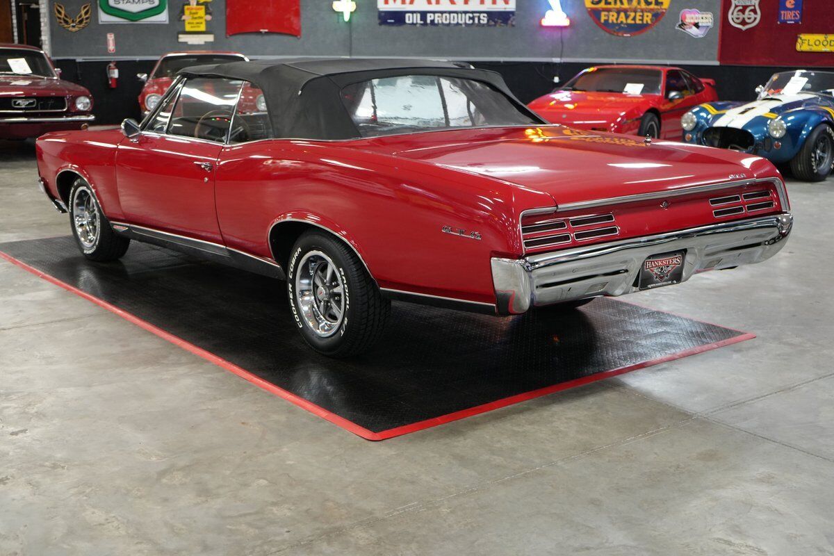 Pontiac-GTO-Convertible-Coupe-1967-Red-Black-0-12