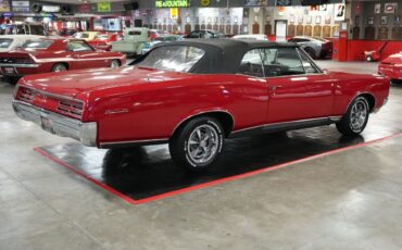 Pontiac-GTO-Convertible-Coupe-1967-Red-Black-0-14