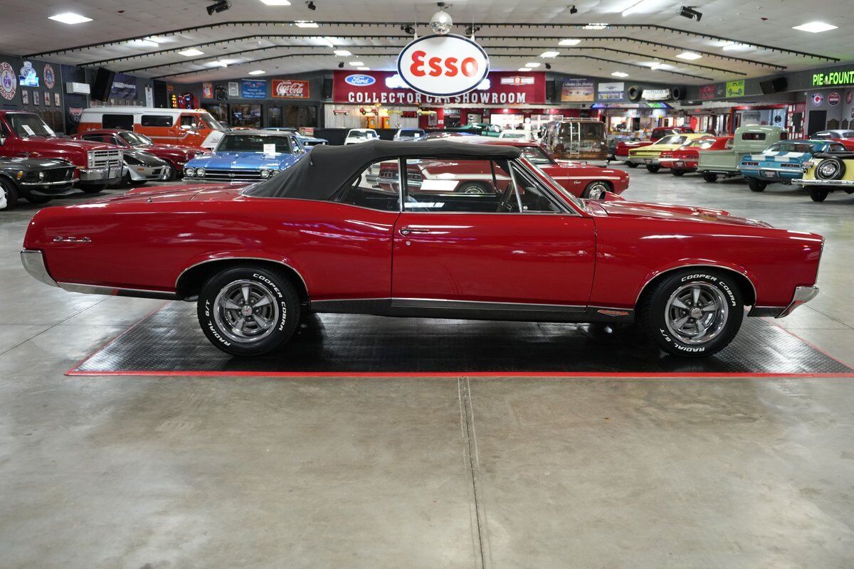 Pontiac-GTO-Convertible-Coupe-1967-Red-Black-0-15