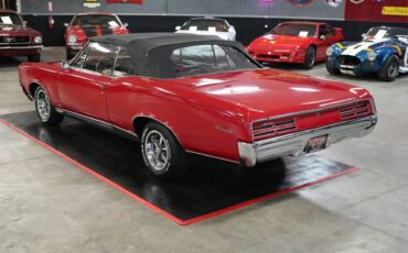 Pontiac-GTO-Convertible-Coupe-1967-Red-Black-0-20