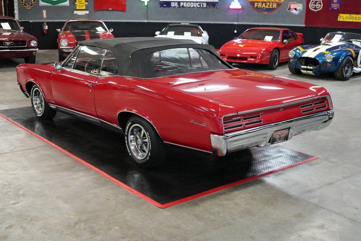 Pontiac-GTO-Convertible-Coupe-1967-Red-Black-0-20