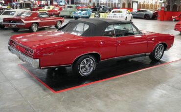 Pontiac-GTO-Convertible-Coupe-1967-Red-Black-0-22