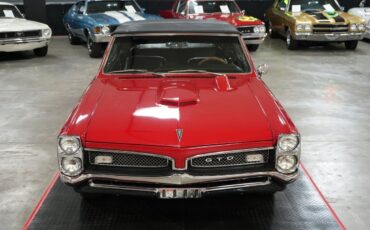 Pontiac-GTO-Convertible-Coupe-1967-Red-Black-0-25