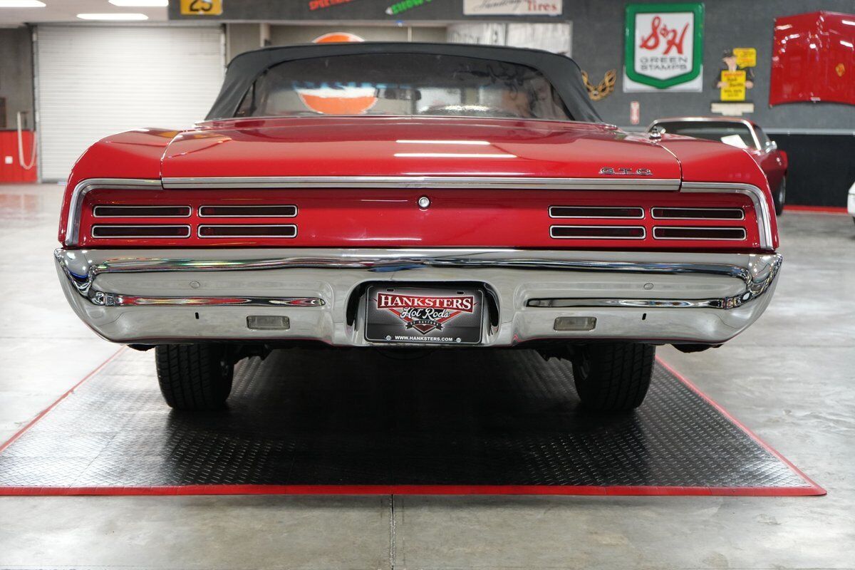 Pontiac-GTO-Convertible-Coupe-1967-Red-Black-0-29