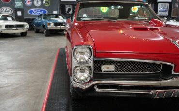 Pontiac-GTO-Convertible-Coupe-1967-Red-Black-0-36