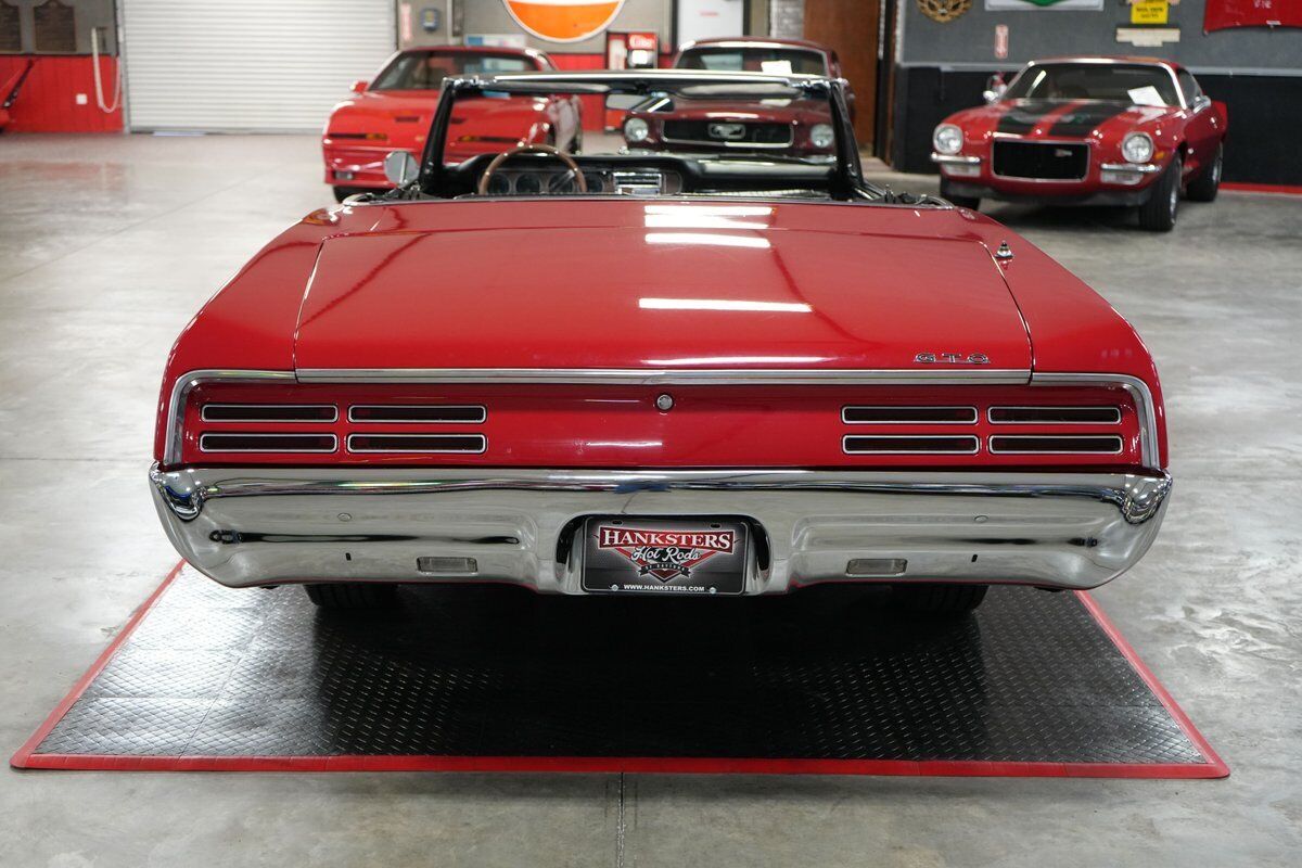 Pontiac-GTO-Convertible-Coupe-1967-Red-Black-0-4