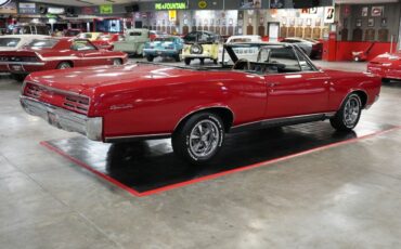 Pontiac-GTO-Convertible-Coupe-1967-Red-Black-0-5