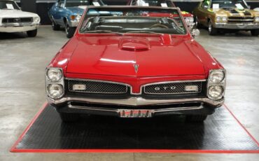 Pontiac-GTO-Convertible-Coupe-1967-Red-Black-0-8