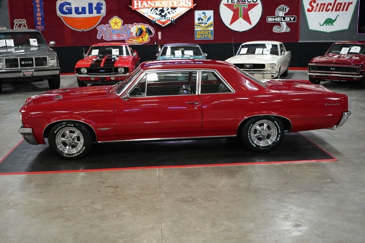 Pontiac-GTO-Coupe-1964-Red-Black-0-10