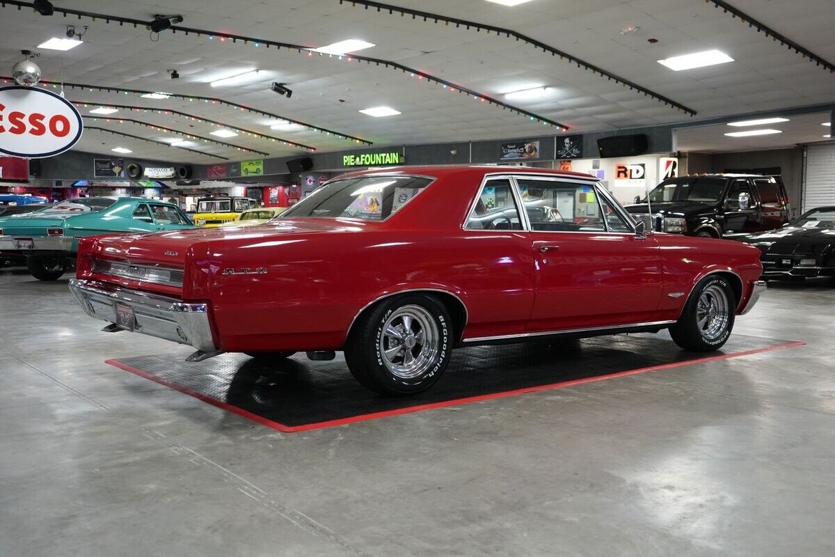 Pontiac-GTO-Coupe-1964-Red-Black-0-22