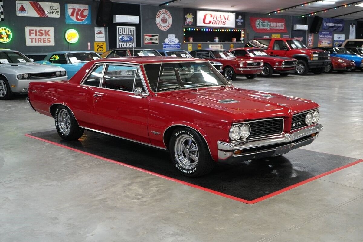 Pontiac-GTO-Coupe-1964-Red-Black-0-7