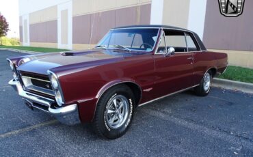 Pontiac-GTO-Coupe-1965-Maroon-Black-46238-2