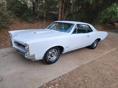 Pontiac-GTO-Coupe-1966-White-Blue-52553-1