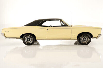 Pontiac-GTO-Coupe-1966-Yellow-Black-0-8