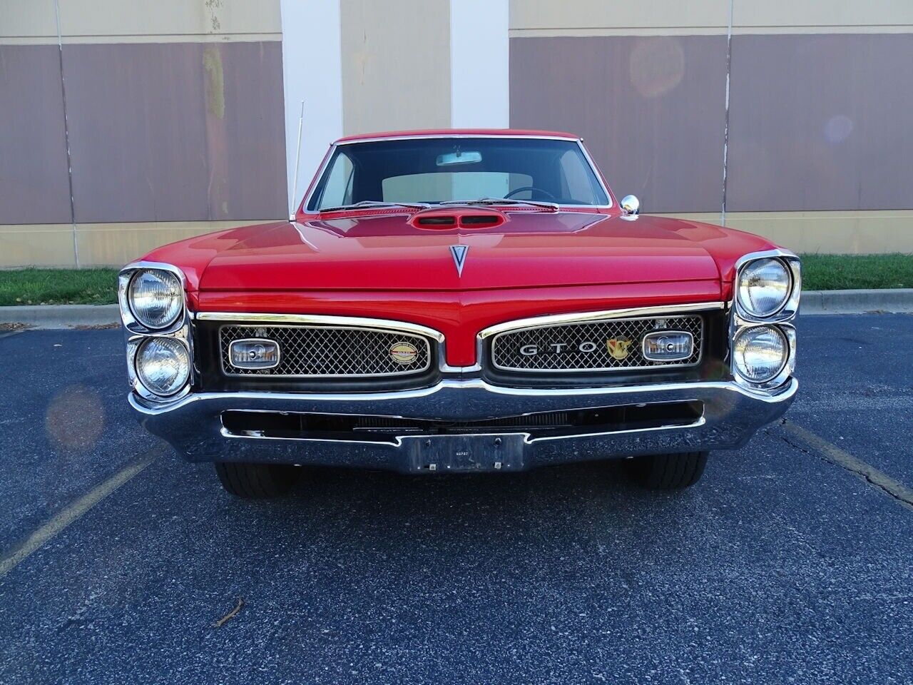 Pontiac-GTO-Coupe-1967-Red-Black-112395-10