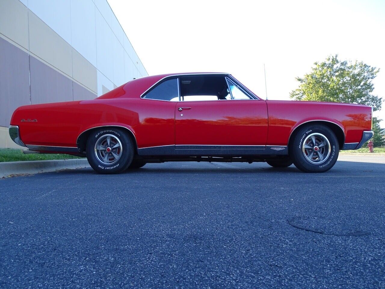 Pontiac-GTO-Coupe-1967-Red-Black-112395-7