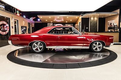 Pontiac-GTO-Coupe-1967-Red-Black-11459-10