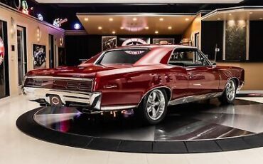 Pontiac-GTO-Coupe-1967-Red-Black-11459-11