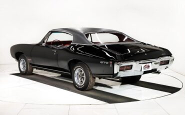 Pontiac-GTO-Coupe-1968-Black-Red-0-5