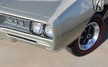 Pontiac-GTO-Coupe-1968-Gold-Gold-104720-11