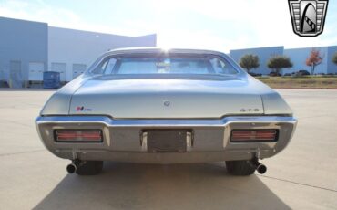 Pontiac-GTO-Coupe-1968-Gold-Gold-104720-4