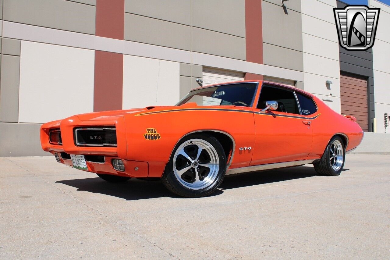 Pontiac-GTO-Coupe-1969-Orange-Black-119928-2