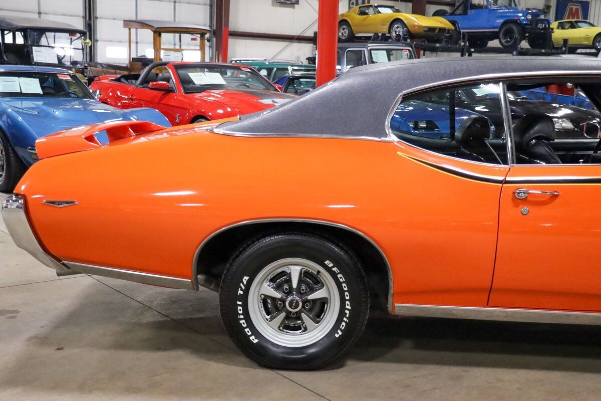 Pontiac-GTO-Coupe-1969-Red-Black-67303-8