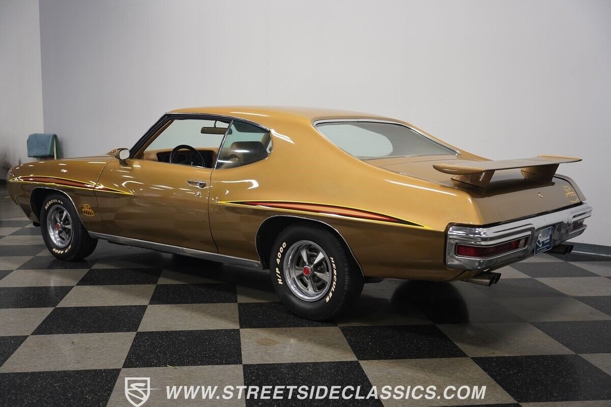 Pontiac-GTO-Coupe-1970-Gold-Saddle-22069-10