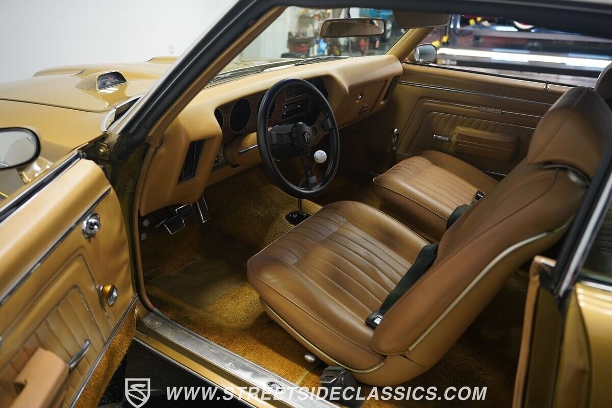 Pontiac-GTO-Coupe-1970-Gold-Saddle-22069-4