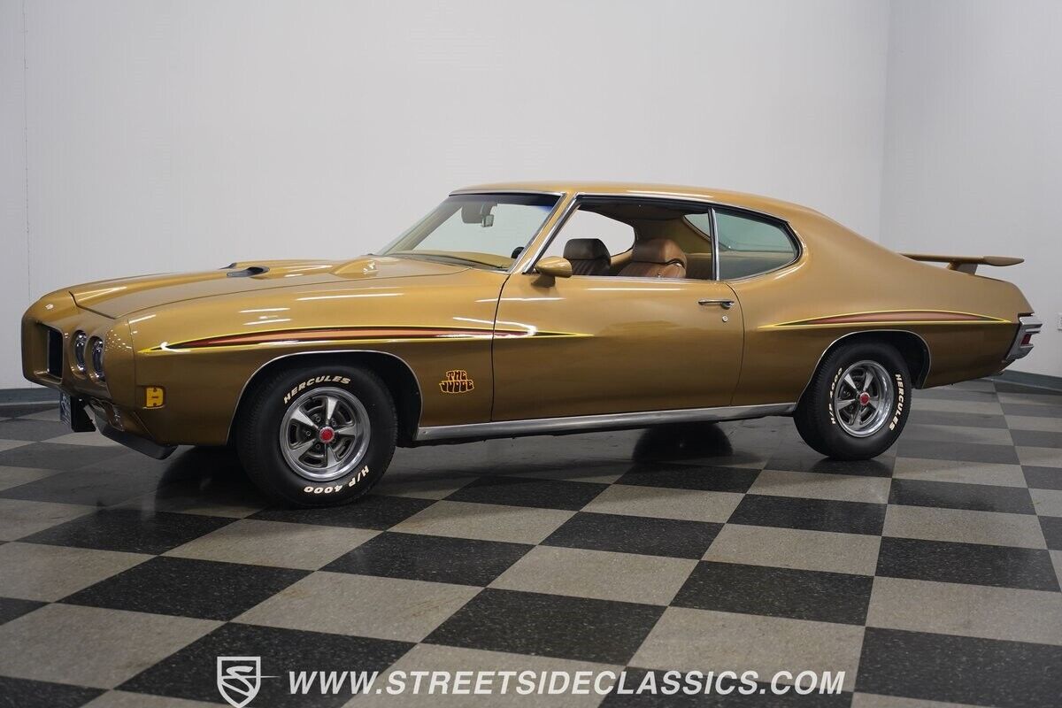 Pontiac-GTO-Coupe-1970-Gold-Saddle-22069-7