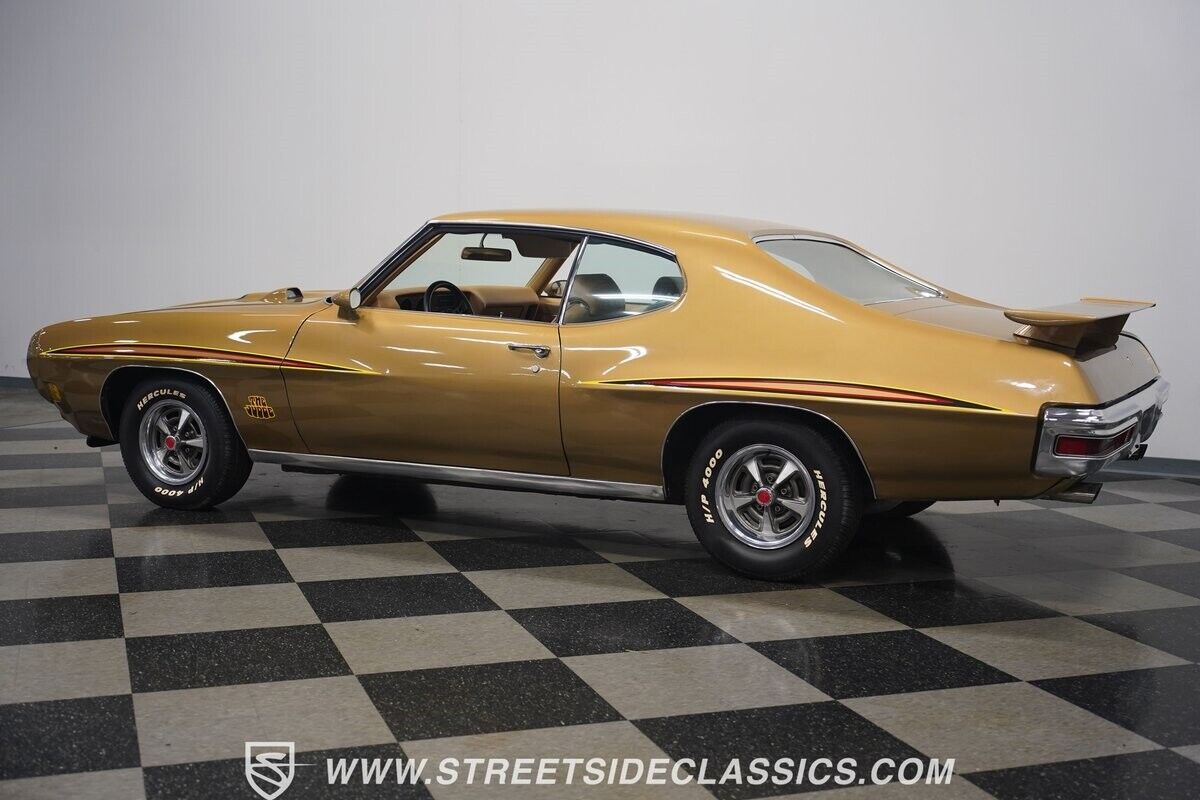 Pontiac-GTO-Coupe-1970-Gold-Saddle-22069-9