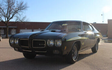 Pontiac-GTO-Coupe-1970-Green-Tan-0-2