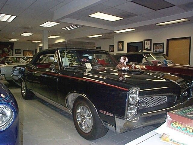 Pontiac-GTO-Royal-Bobcat-Cabriolet-1967-Black-Red-135716-2