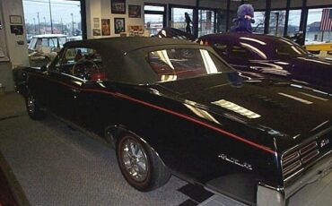 Pontiac-GTO-Royal-Bobcat-Cabriolet-1967-Black-Red-135716-4