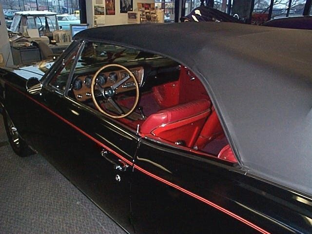 Pontiac-GTO-Royal-Bobcat-Cabriolet-1967-Black-Red-135716-5