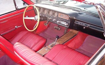 Pontiac-GTO-Royal-Bobcat-Cabriolet-1967-Black-Red-135716-6