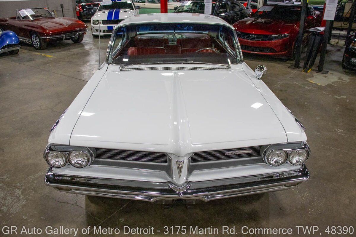 Pontiac-Grand-Prix-1962-White-Red-12719-10