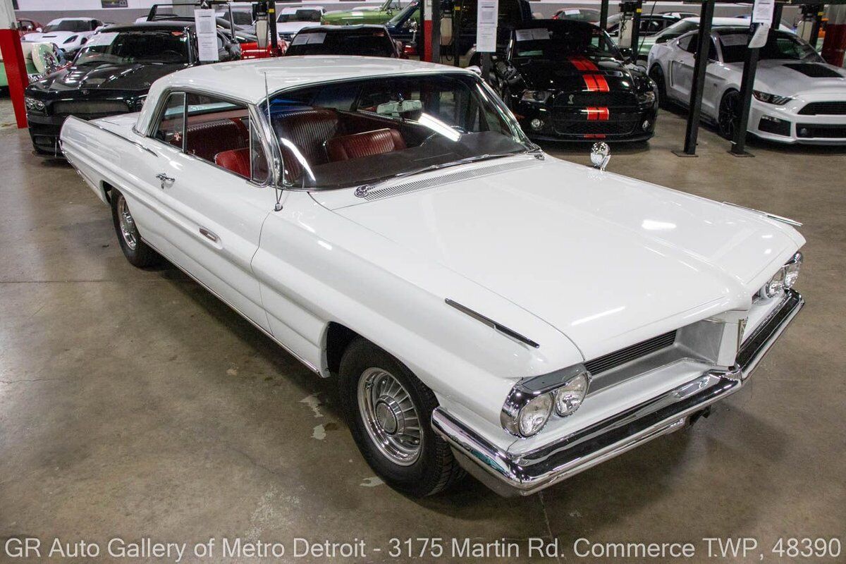 Pontiac-Grand-Prix-1962-White-Red-12719-8