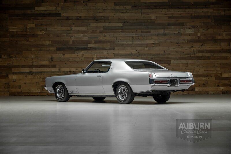 Pontiac-Grand-Prix-1969-Silver-Gray-102634-2