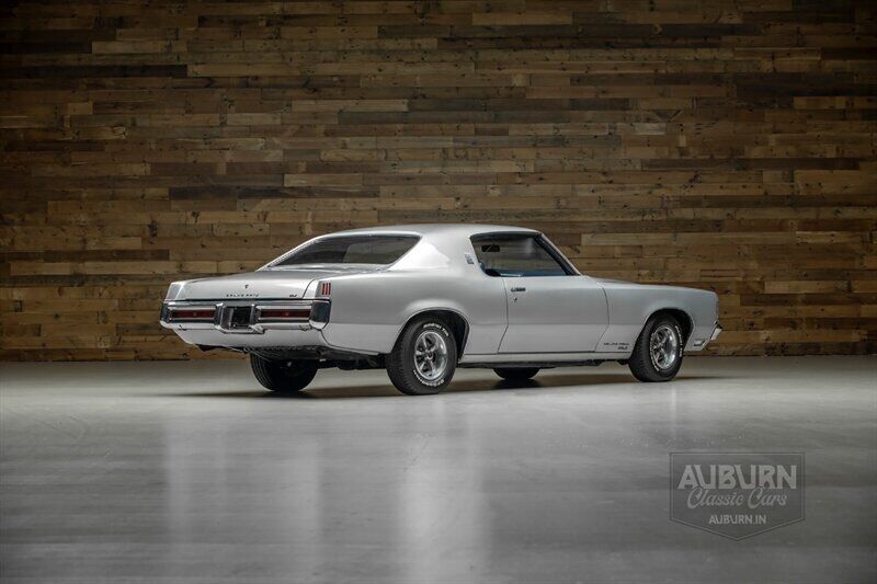 Pontiac-Grand-Prix-1969-Silver-Gray-102634-4