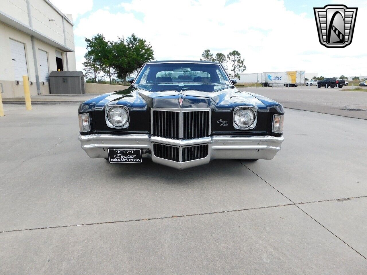 Pontiac-Grand-Prix-1971-Black-Black-13129-2