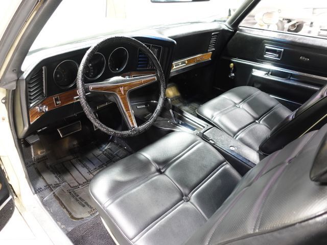 Pontiac-Grand-Prix-1972-Beige-Black-88504-8