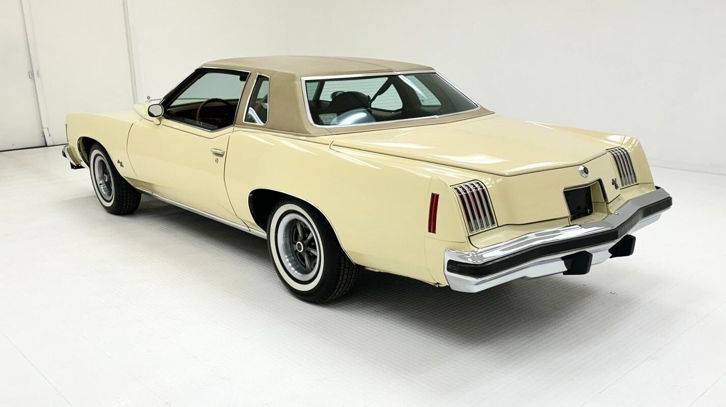 Pontiac-Grand-Prix-1975-Carmel-Beige-Saddle-108235-2