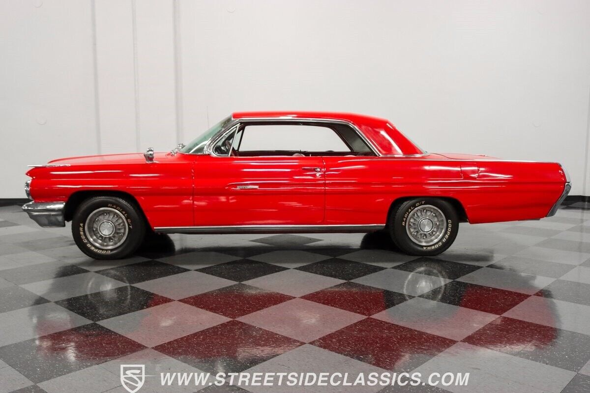 Pontiac-Grand-Prix-Coupe-1962-Red-Red-6357-2